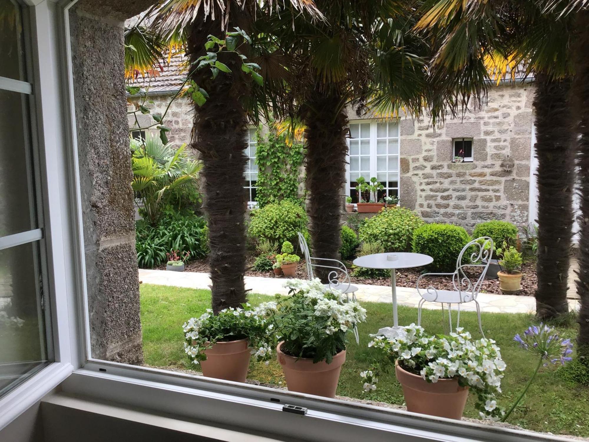 Bed and Breakfast Le Prieure Barfleur Exterior foto