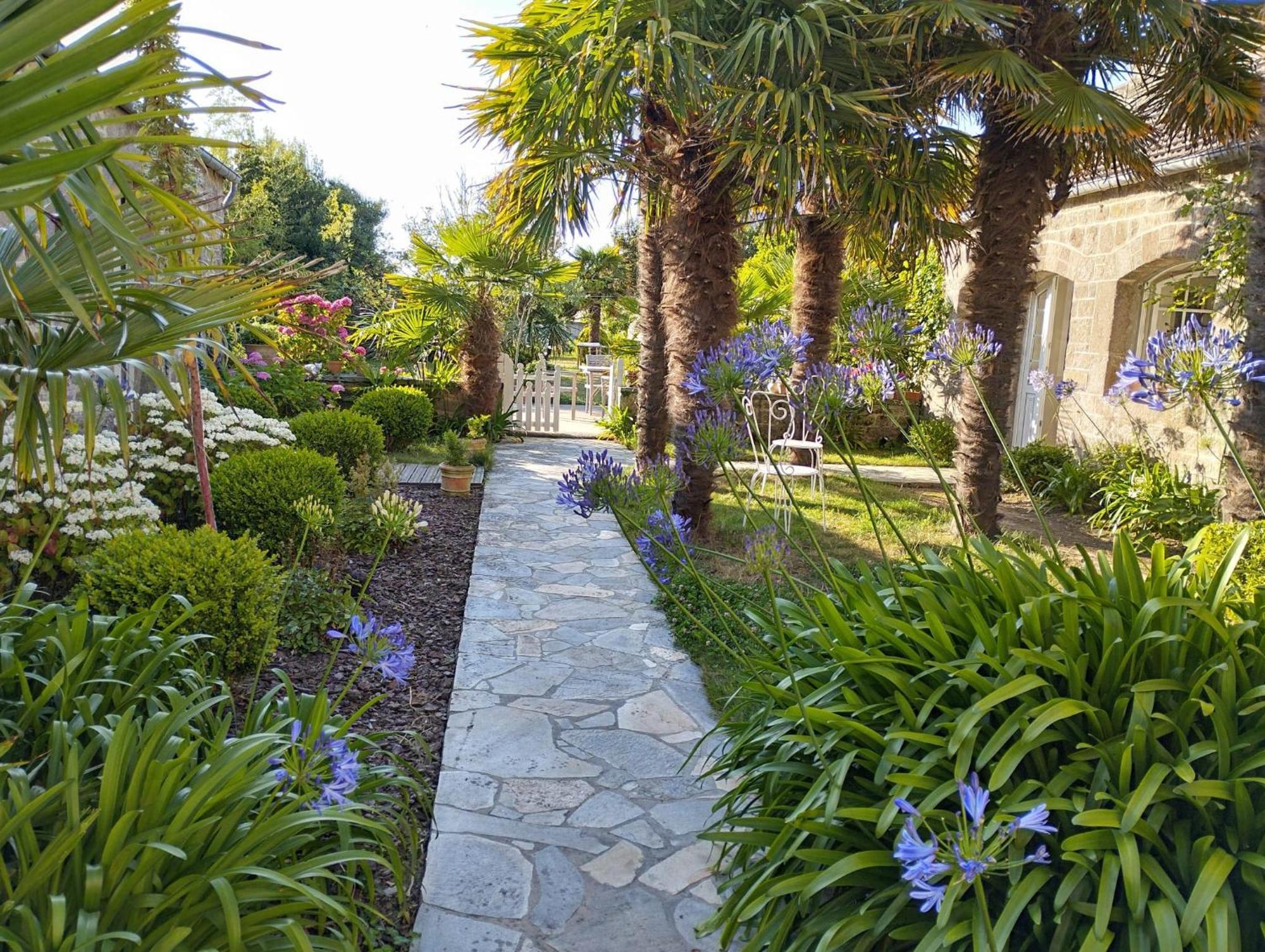 Bed and Breakfast Le Prieure Barfleur Exterior foto